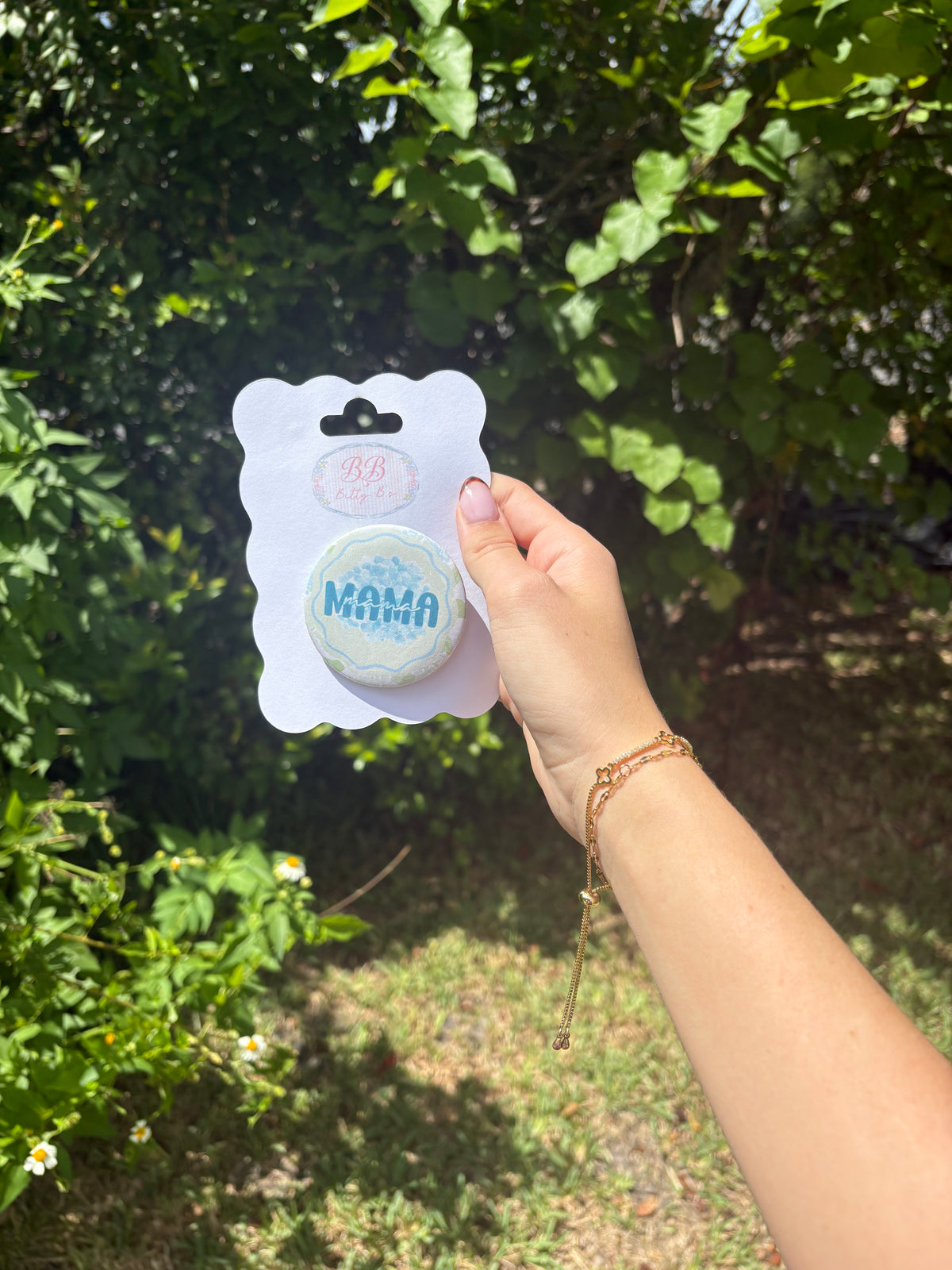 Mama - Hydrangea Button